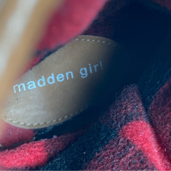 Madden Girl Flurryy Duck Style Boots Natural Tan & Black Lace & Zip Up Size 9.5 - Picture 8 of 9